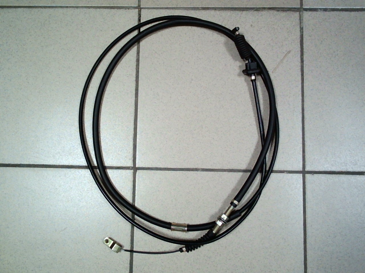 Трос ручного тормоза HBC 104   18190-30Z11 на  