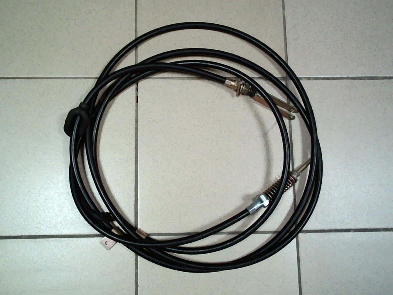 Трос ручного тормоза HBC M02 [MC039833] /MMC FU, FV/ на  