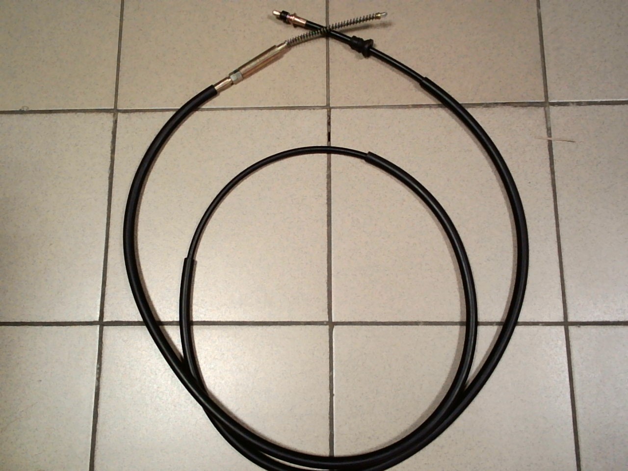 Трос ручного тормоза HBC M04 [MB334240] /L=3108 FG#/ на  