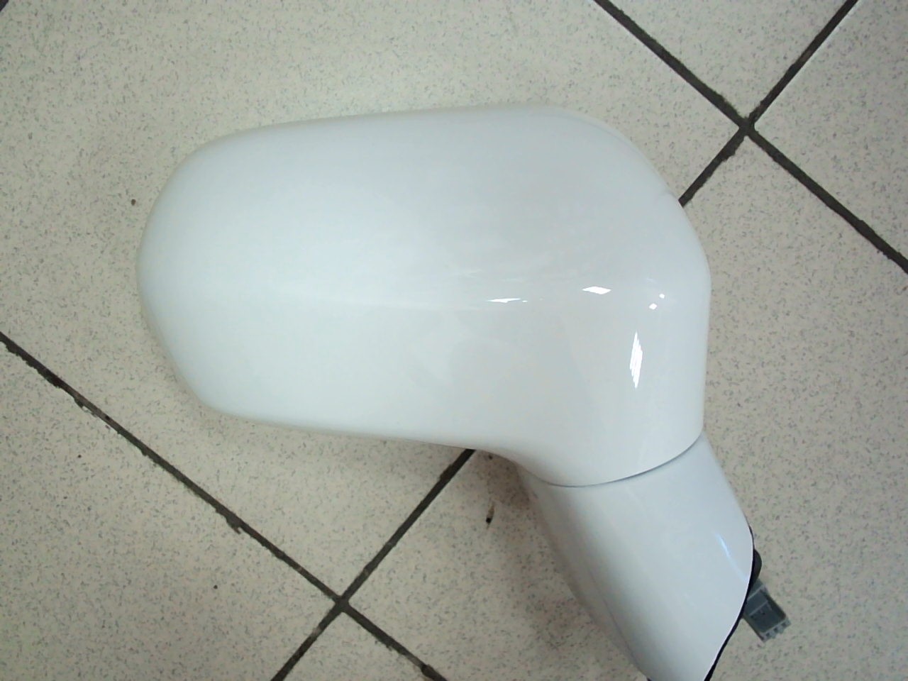 Зеркало HON CIVIC FD1, FD2, FD3 '06- /белое/ [ST-CIVIC-006R/ST-HD09-940-1] SAT на  