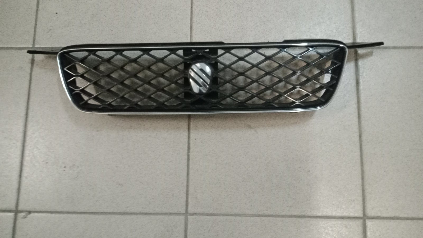 Решётка TOY SPRINTER AE110 (99) [53111-1A340] [б/у] на  