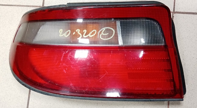 Задний фонарь TOY CARINA (93) AT190 20-320 L [б/у] на TOYOTA CARINA