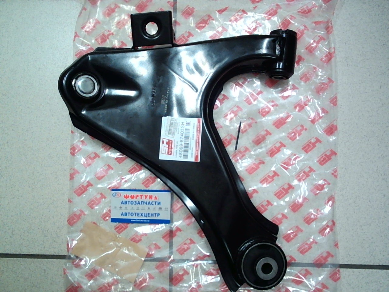 Рычаг 48069-87403 (SH-41022) SH AUTO PARTS /FRONT LOW LH CAMI, TERIOS J100 '00-'04/ на  