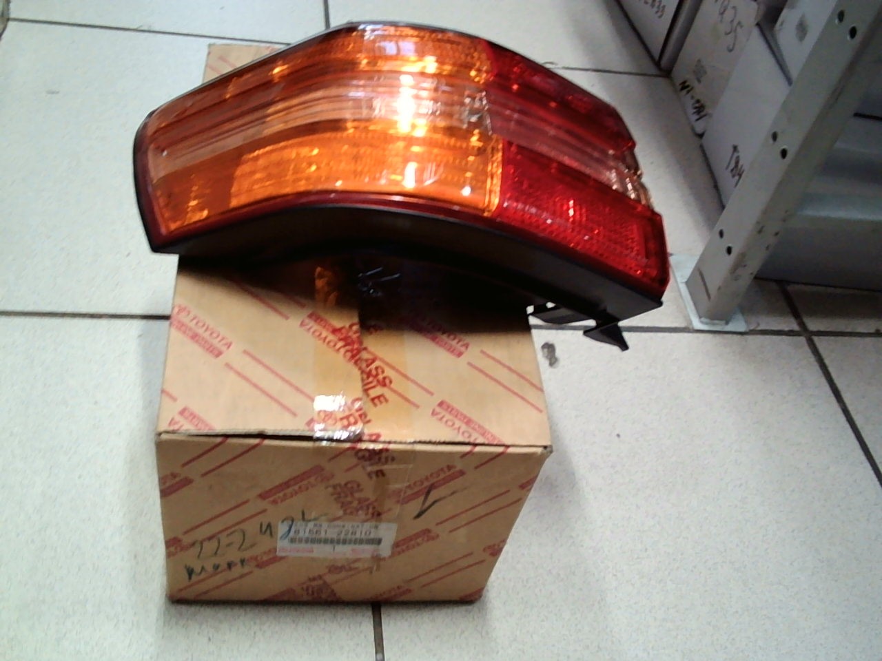 Задний фонарь TOY MARK 100 (96-98) 22-248 L [81561-22810] TOYOTA на  
