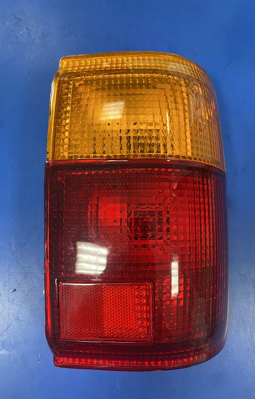 Задний фонарь TOY HILUX/SURF/4-RUNNER 212-1970 R (88-92) на  