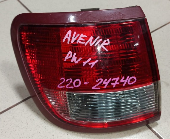 Задний фонарь NIS AVENIR 11  220-24740 L [б/у] на NISSAN AVENIR