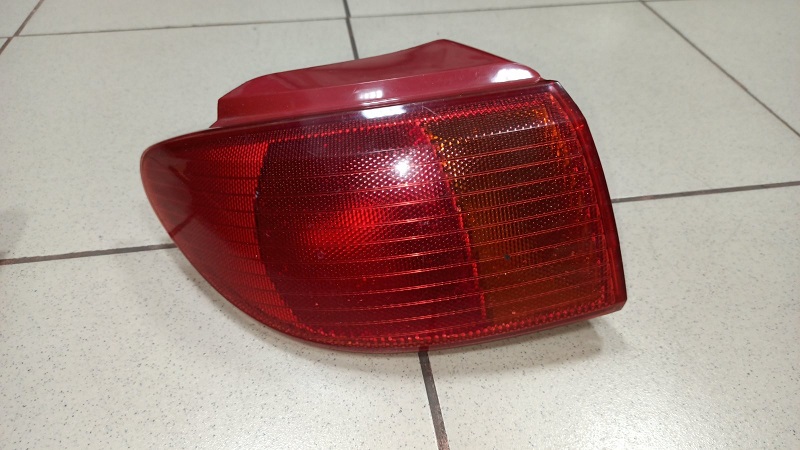 Задний фонарь MAZ DEMIO DY P1977 L '02-  [б/у] на MAZDA DEMIO