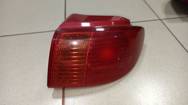 Задний фонарь MAZ DEMIO DY P1977 R '02-  [б/у] на MAZDA DEMIO
