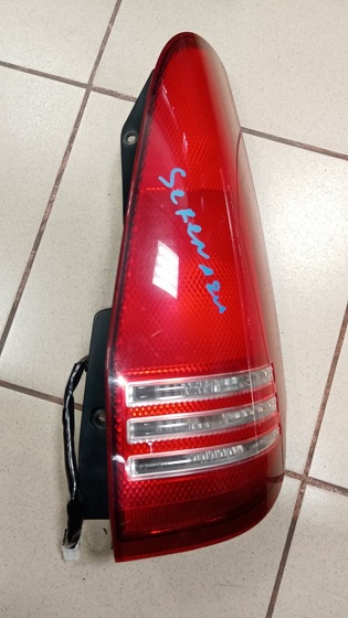 Задний фонарь NIS SERENA C24 4901 R '00-'01 [б/у] на NISSAN SERENA