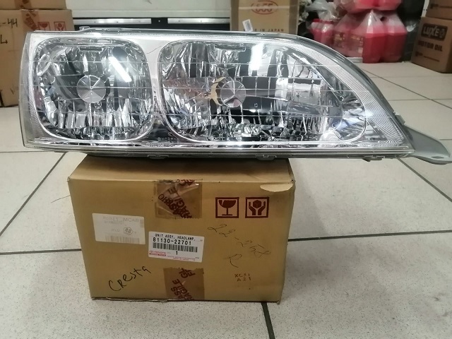 Фара TOY CRESTA 100 (96-01) 22-258 R [81130-22701] TOYOTA на  