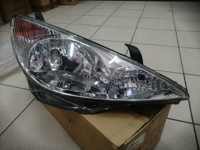 Фара TOY ESTIMA 28-132 R (99-06) TOYOTA на  