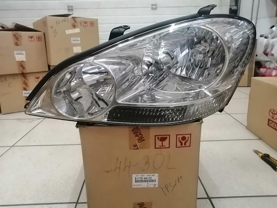 Фара TOY IPSUM 20 (01-03) 44-30 L [81170-44110] TOYOTA /не ксенон/ на  