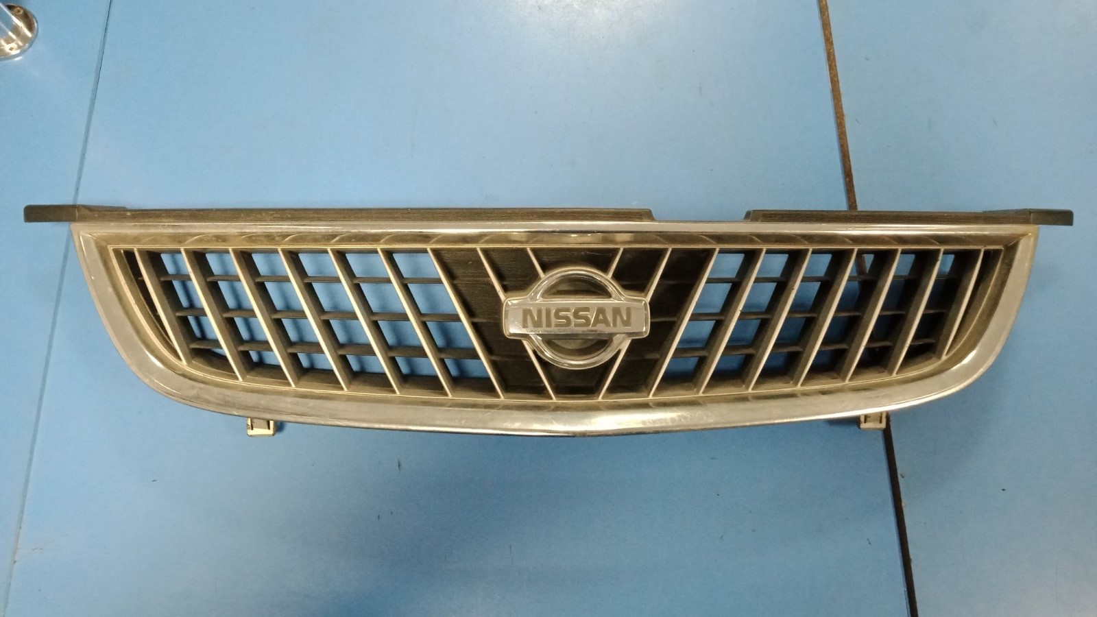 Решётка NIS SUNNY FB15 (98) [62314-4M400] [б/у] на NISSAN SUNNY