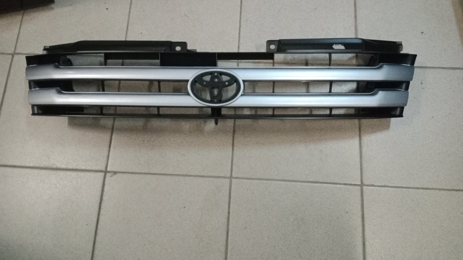 Решётка TOY LITEACE/TOWNACE NOAH (96-98) [53111-28190-C0] /серая/ TOYOTA на  