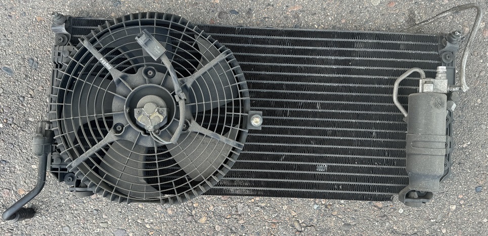 Радиатор кондиционера TOY SPRINTER AE110 5A-FE [б/у] на NISSAN AD