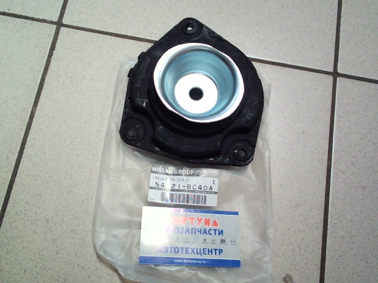 Чашка 54321-AX600/54321-BC40A FRONT LH K12, C11 NISSAN {=NSS-033} на  