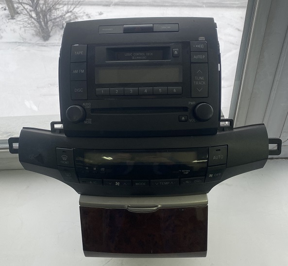 Блок управления климат-контролем TOY PREMIO ZZT240 [б/у] на TOYOTA PREMIO