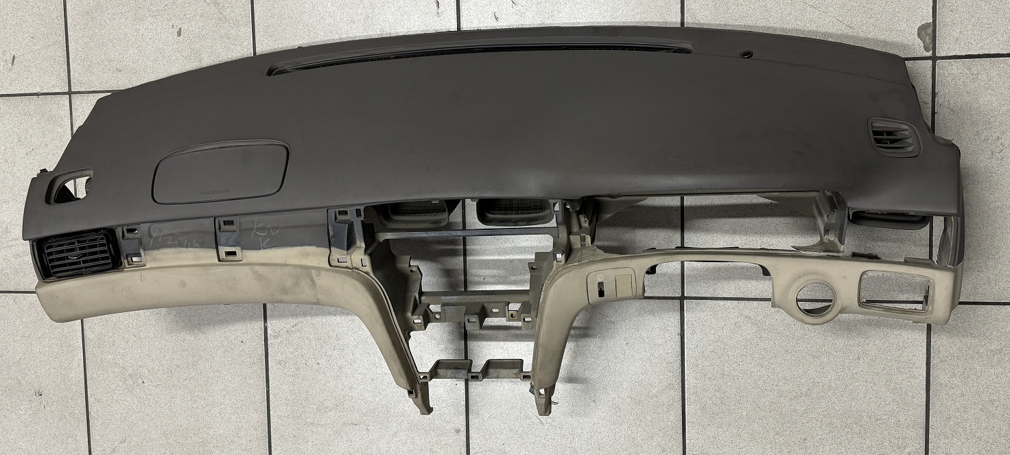 Панель торпеды TOY WINDOM MCV30 /+ airbag пассажирский/(светлый) [б/у] на TOYOTA WINDOM