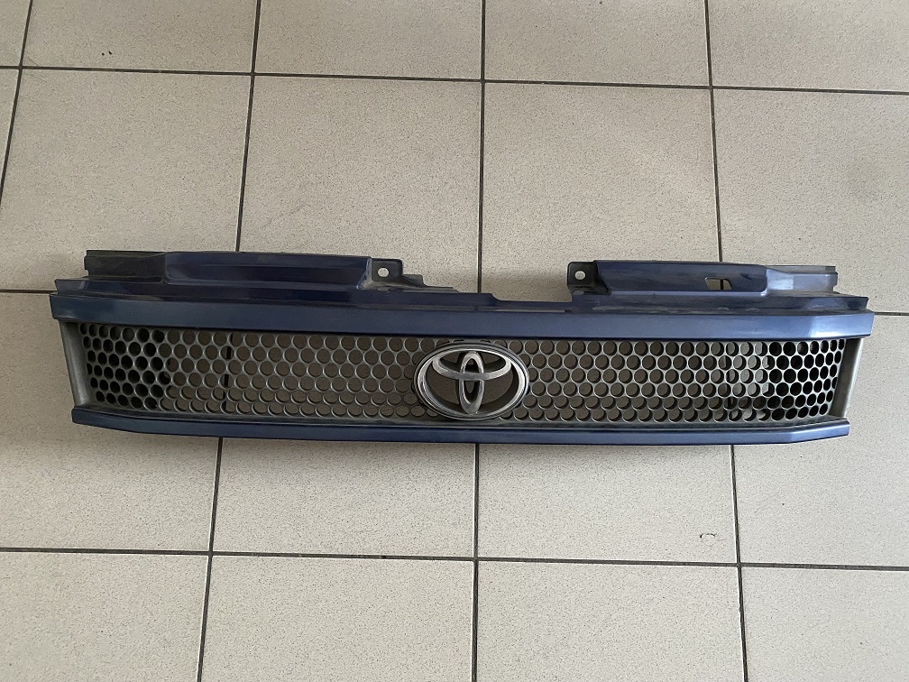 Решётка TOY NOAH SR50 [б/у] (к/с Миша) на TOYOTA TownAce Noah