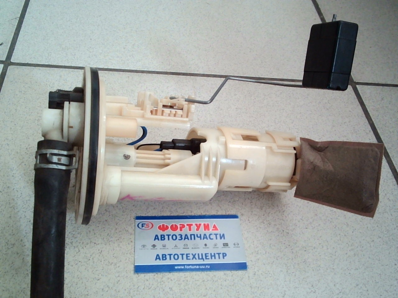 Бензонасос (в сборе) TOY PASSO KGC10 [23210-B1010] [б/у] Целый! на TOYOTA MOBILIO SPIKE