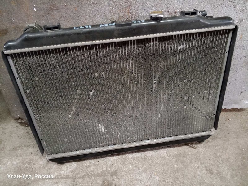 Радиатор TOY NOAH CR51 /+диффузор/ [б/у] на TOYOTA TownAce Noah