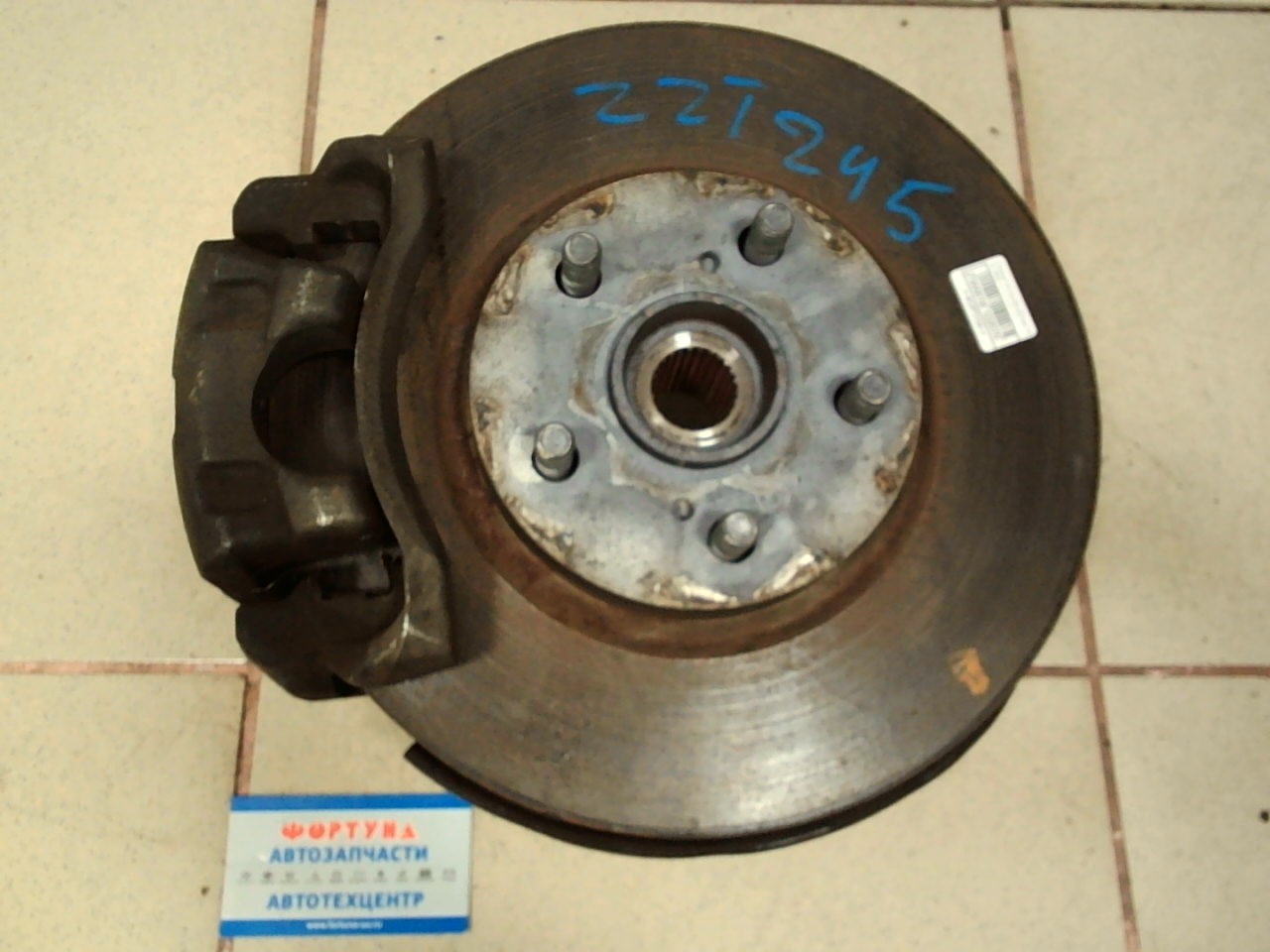 Ступица TOY ALLION ZZT245  FR  LH  [б/у] на TOYOTA ALLION