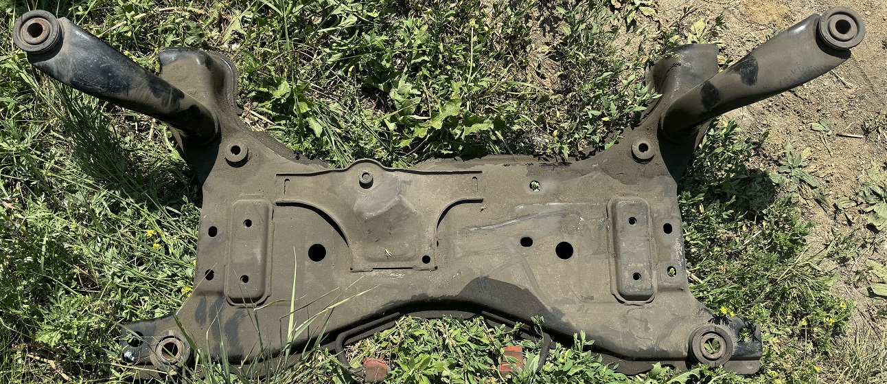 Подрамник передний MAZ PREMACY CREW '05 [б/у] на MAZDA PREMACY