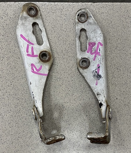 Петля капота HON STEPWGN RF1 /RH+LH/ [60120-ST0-000ZZ+60170-ST0-000ZZ] [б/у] на HONDA STEPWGN