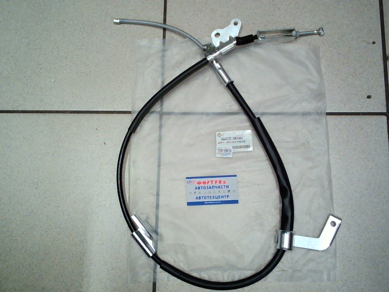 Трос ручного тормоза 46420-0K041 DAGGER /правый /Hilux KUN25,  KUN26,  KUN35,  KUN36,  LAN25,  LAN35,  TGN26,  TGN36 RH/ на  