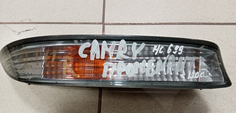 Туманка TOY CAMRY PROMINENT SV32 32-141 R  [б/у] (к/с699) на TOYOTA CAMRY