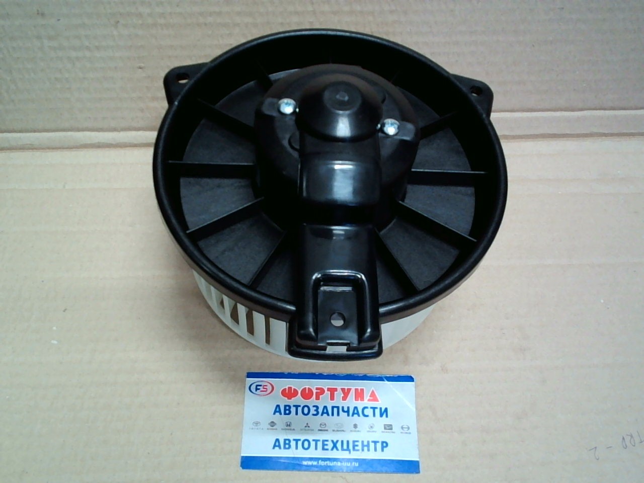 Мотор отопления салона AD-TY05 /TOYOTA HIACE '91-/ 12V на  