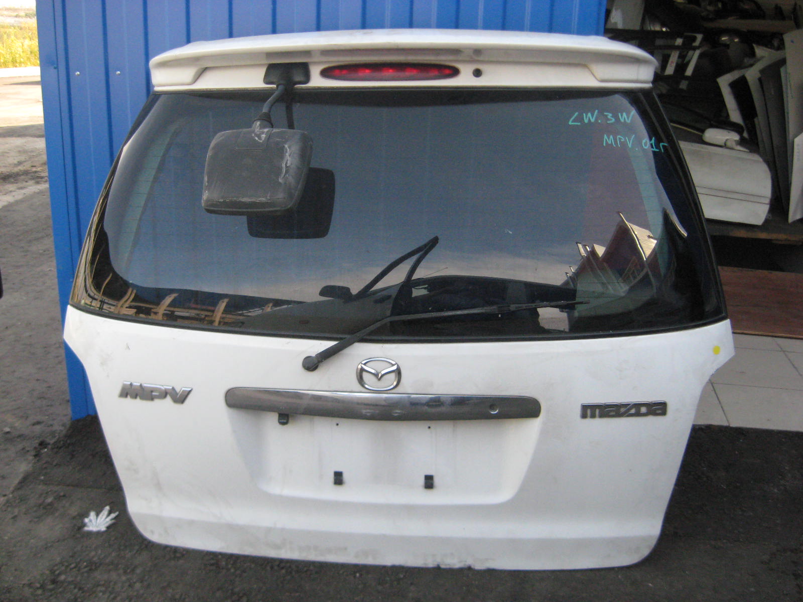 Дверь 5-я MAZ MPV LWEW (01) /белая/ (метла+спойлер) [б/у] на MAZDA MPV