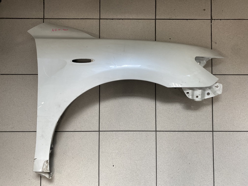 Крыло TOY Camry ACV40 RH (белый) '07 [53801-33180] [б/у] на TOYOTA CAMRY